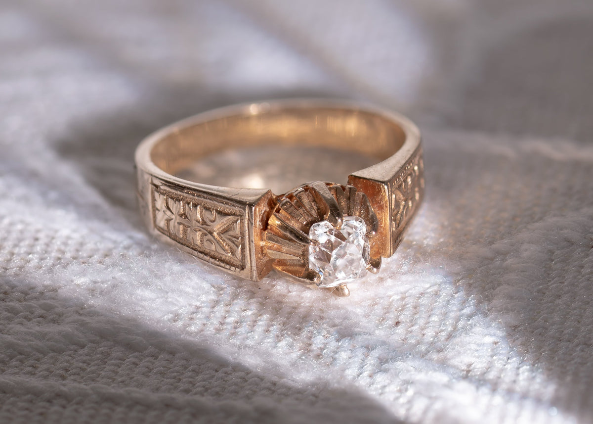 Identifying characterstics of an old mine cut diamond.