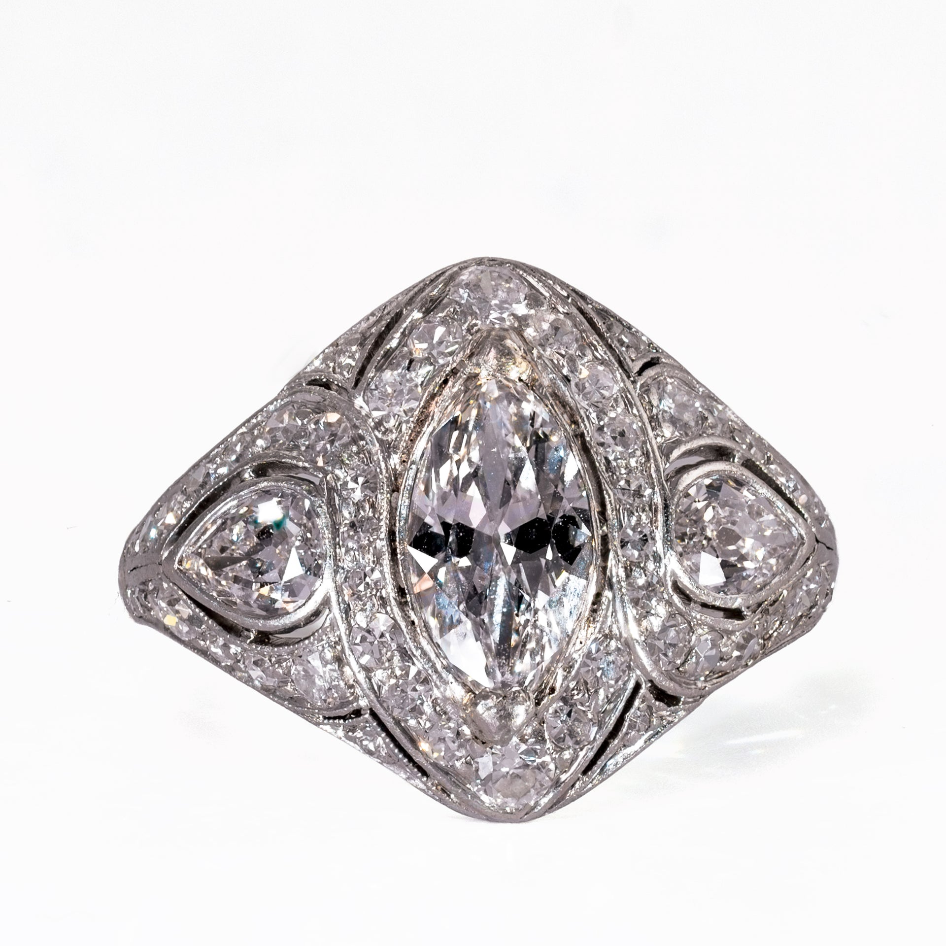 Front face view displaying full finger coverage of 1.90 ctw diamond shield mounting