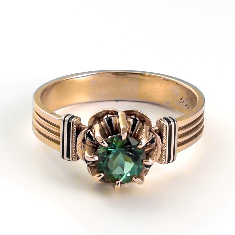 Late Victorian / Edwardian 18K Gold Green Tourmaline Ring