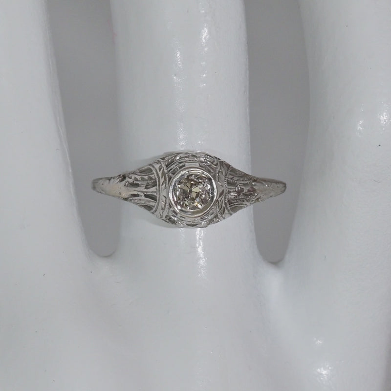 video of an early art deco transitional 18k gold and diamond ring