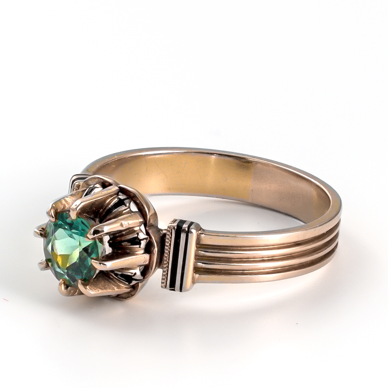 Late Victorian / Edwardian 18K Gold Green Tourmaline Ring