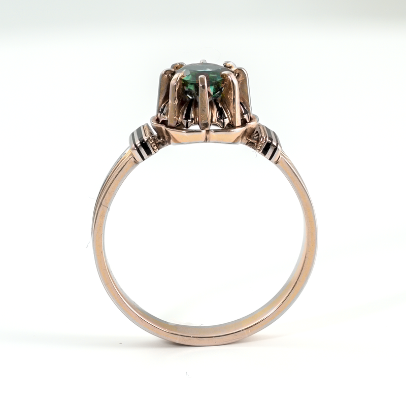 Late Victorian / Edwardian 18K Gold Green Tourmaline Ring